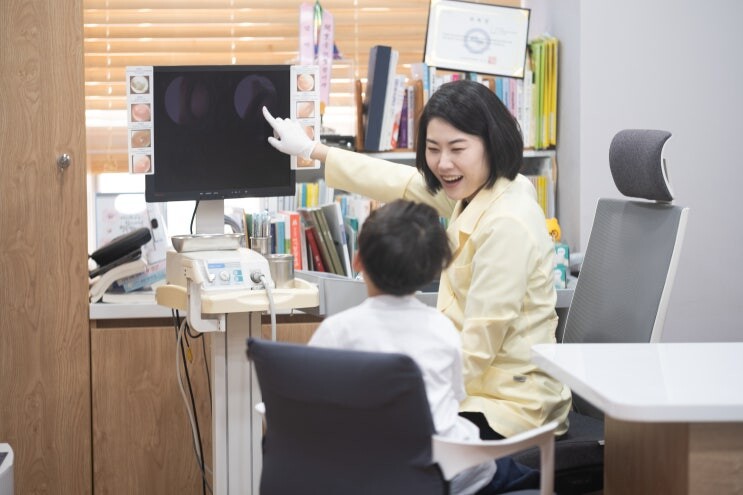 내원부터 진료까지 단계별로 아이를 살피는 소아 틱장애 진료 과정